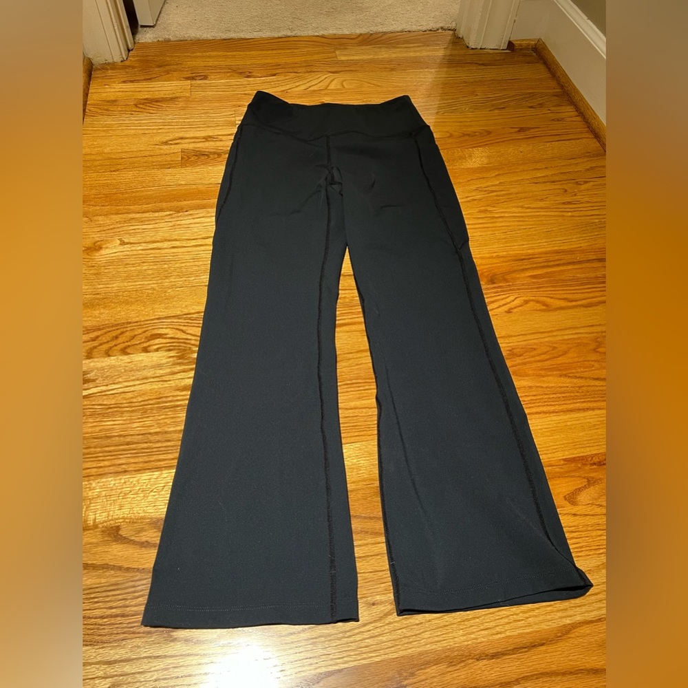 BLACK YOGA PANTS